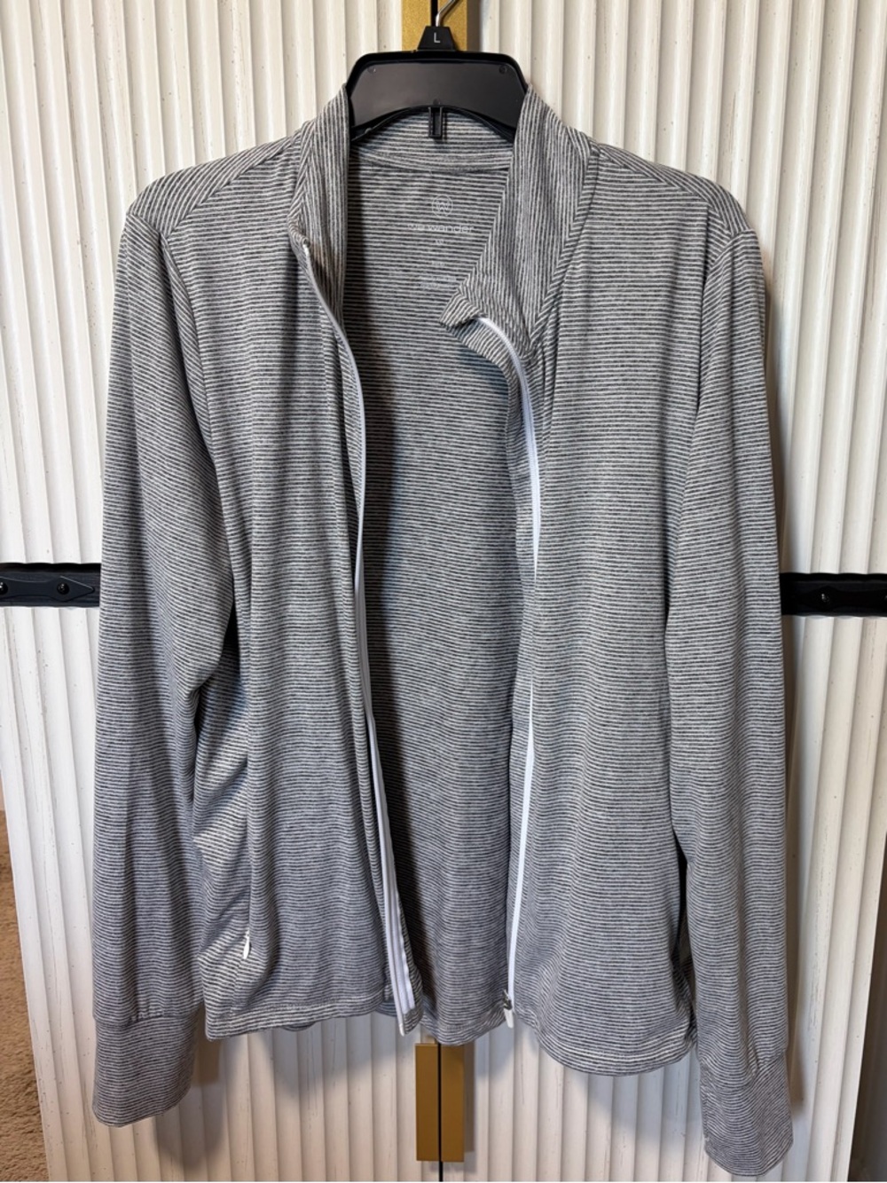 We Wander Women’s Gray Striped Zip-Up Sweater Jacket